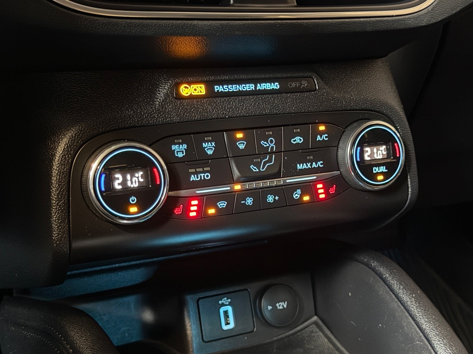 Grå Ford Focus fra 2019
