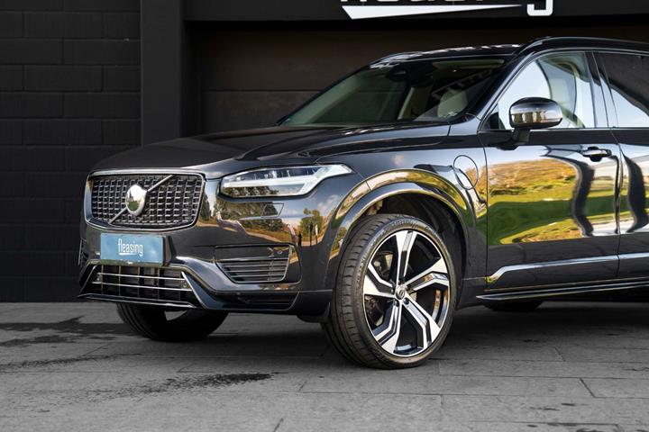 Sort Volvo XC90 fra 2023