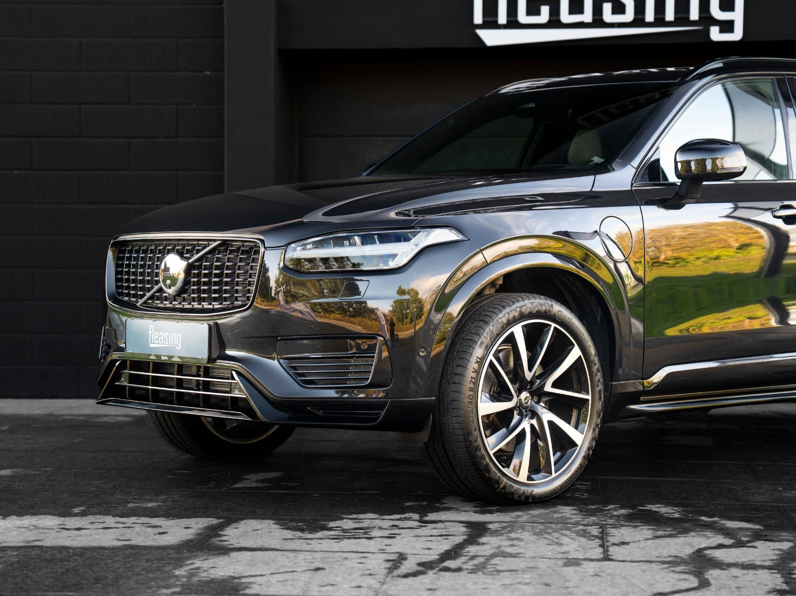 Sort Volvo XC90 fra 2023