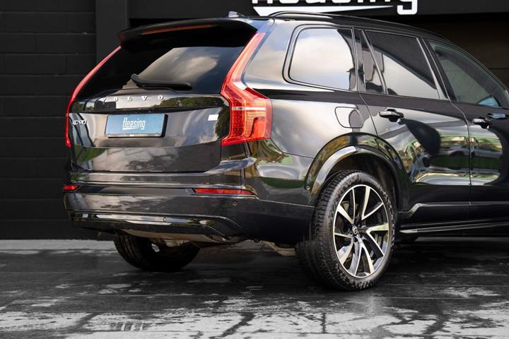 Sort Volvo XC90 fra 2023