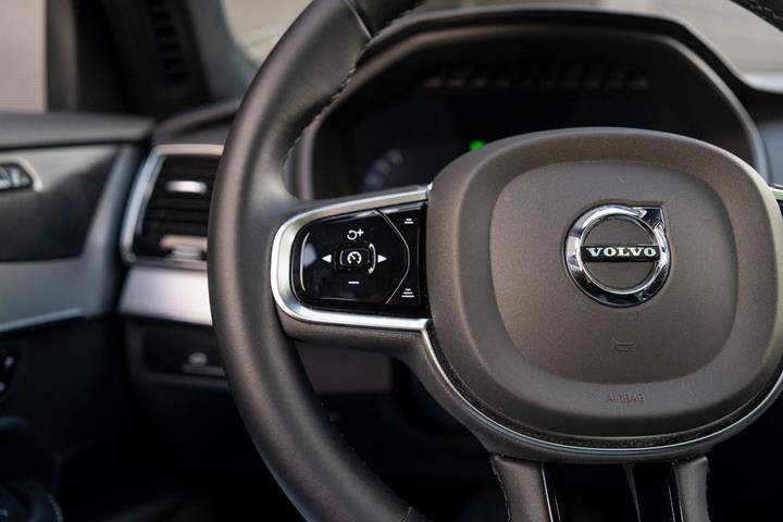 Sort Volvo XC90 fra 2023