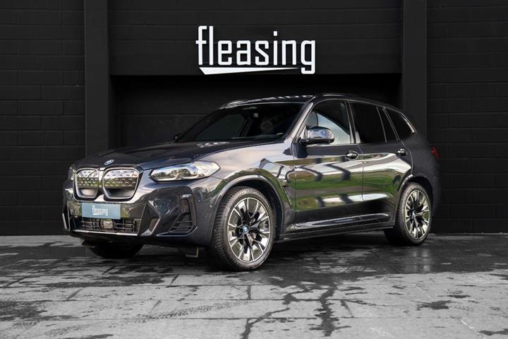 Sort BMW iX3 fra 2023