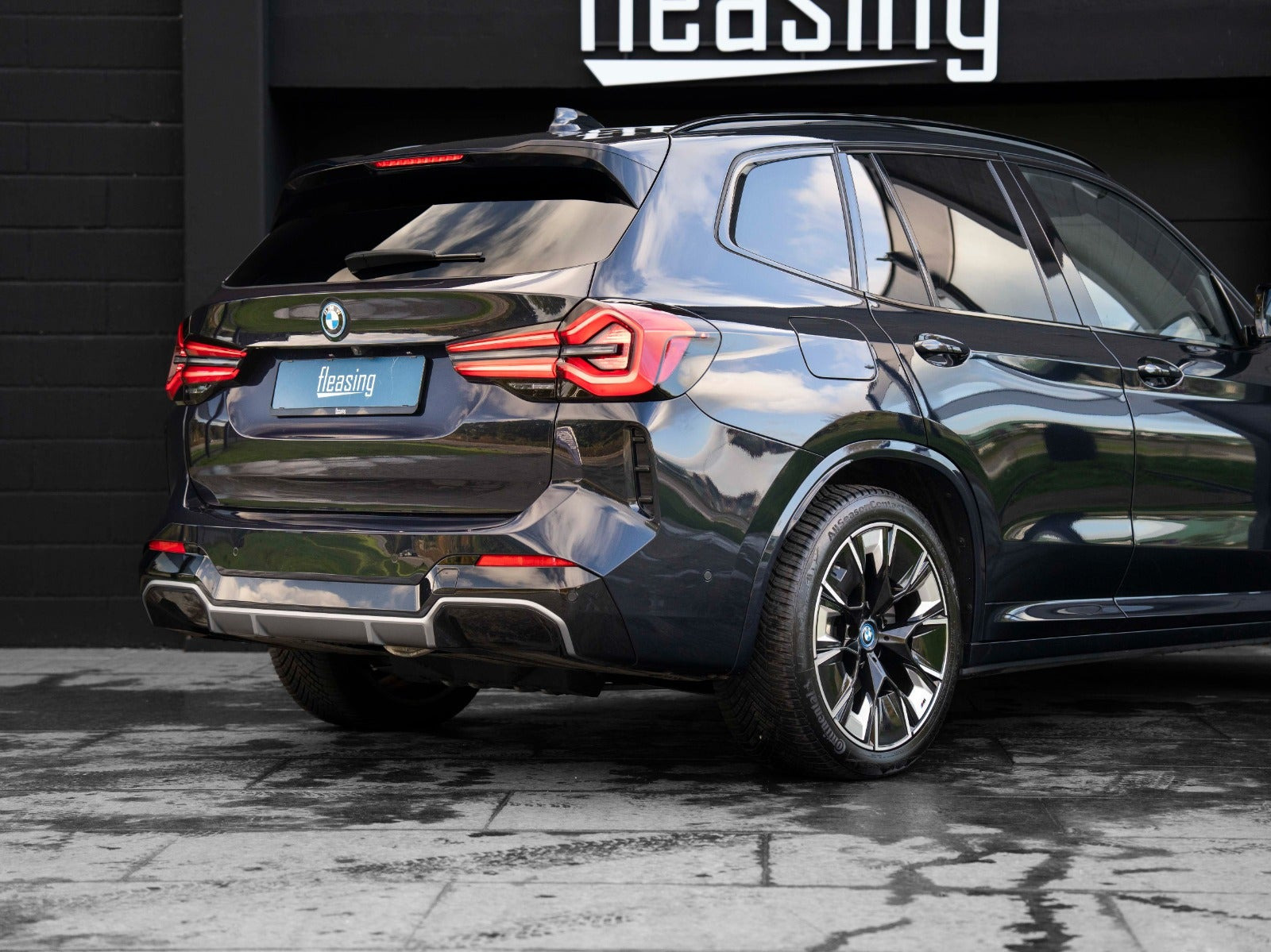 Sort BMW iX3 fra 2023
