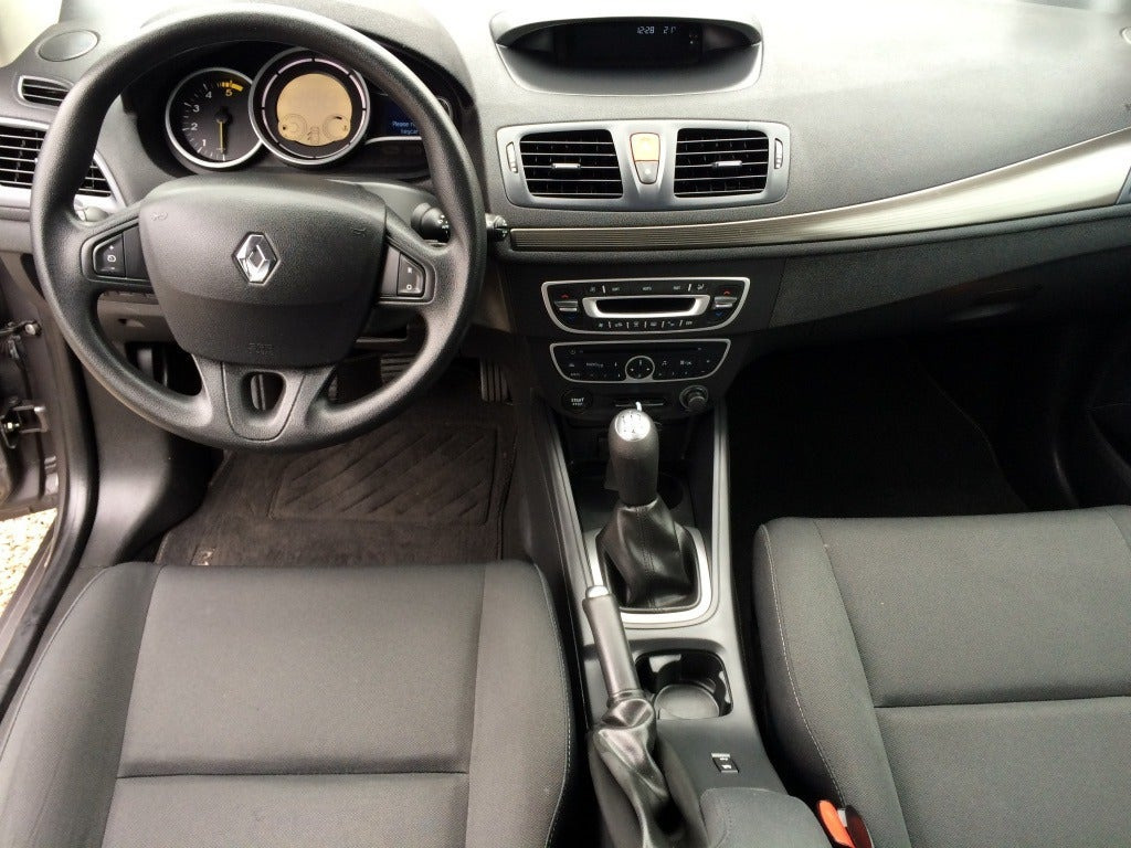 Grå Renault Megane III fra 2010