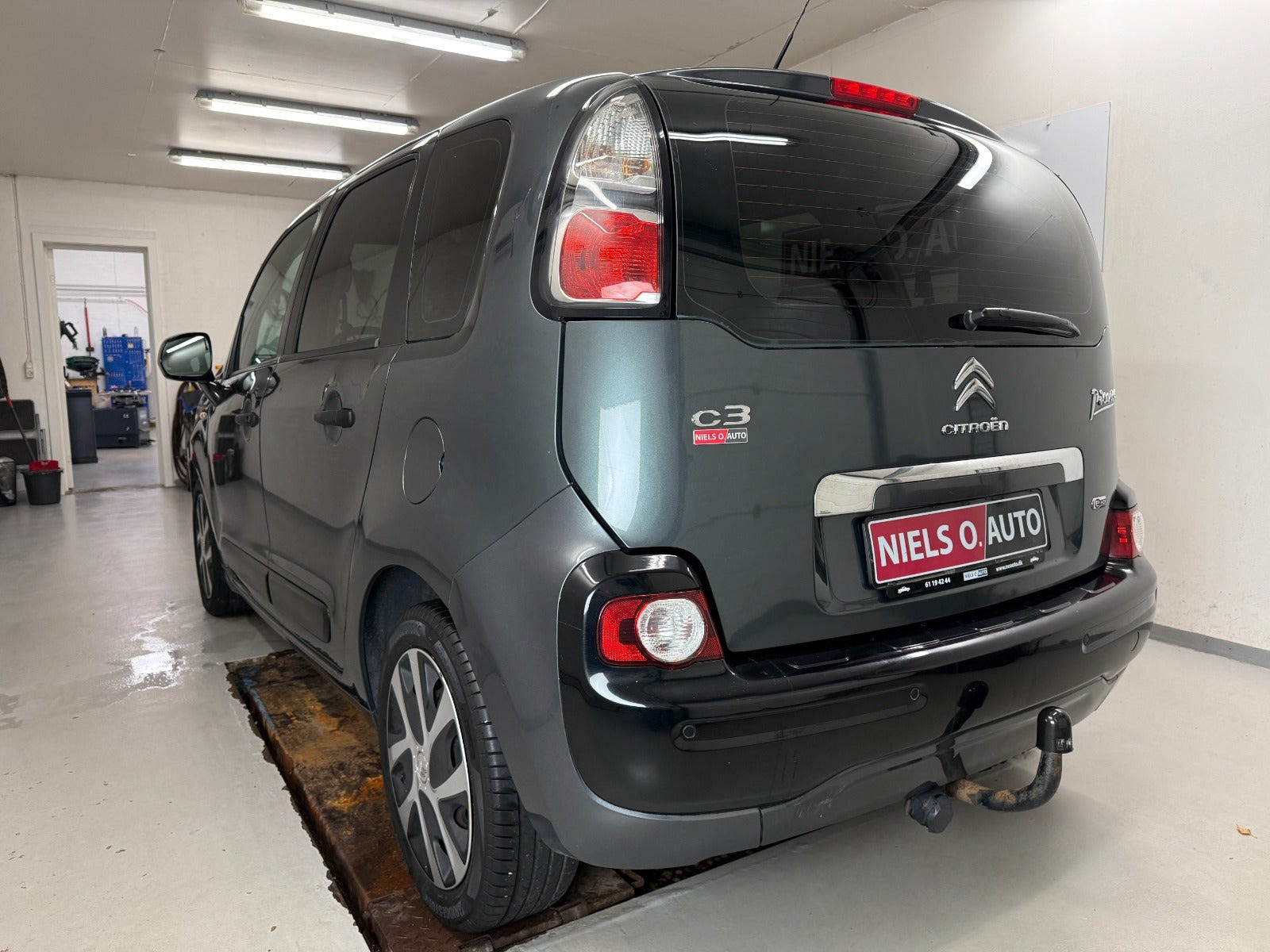 Grå Citroën C3 Picasso fra 2014
