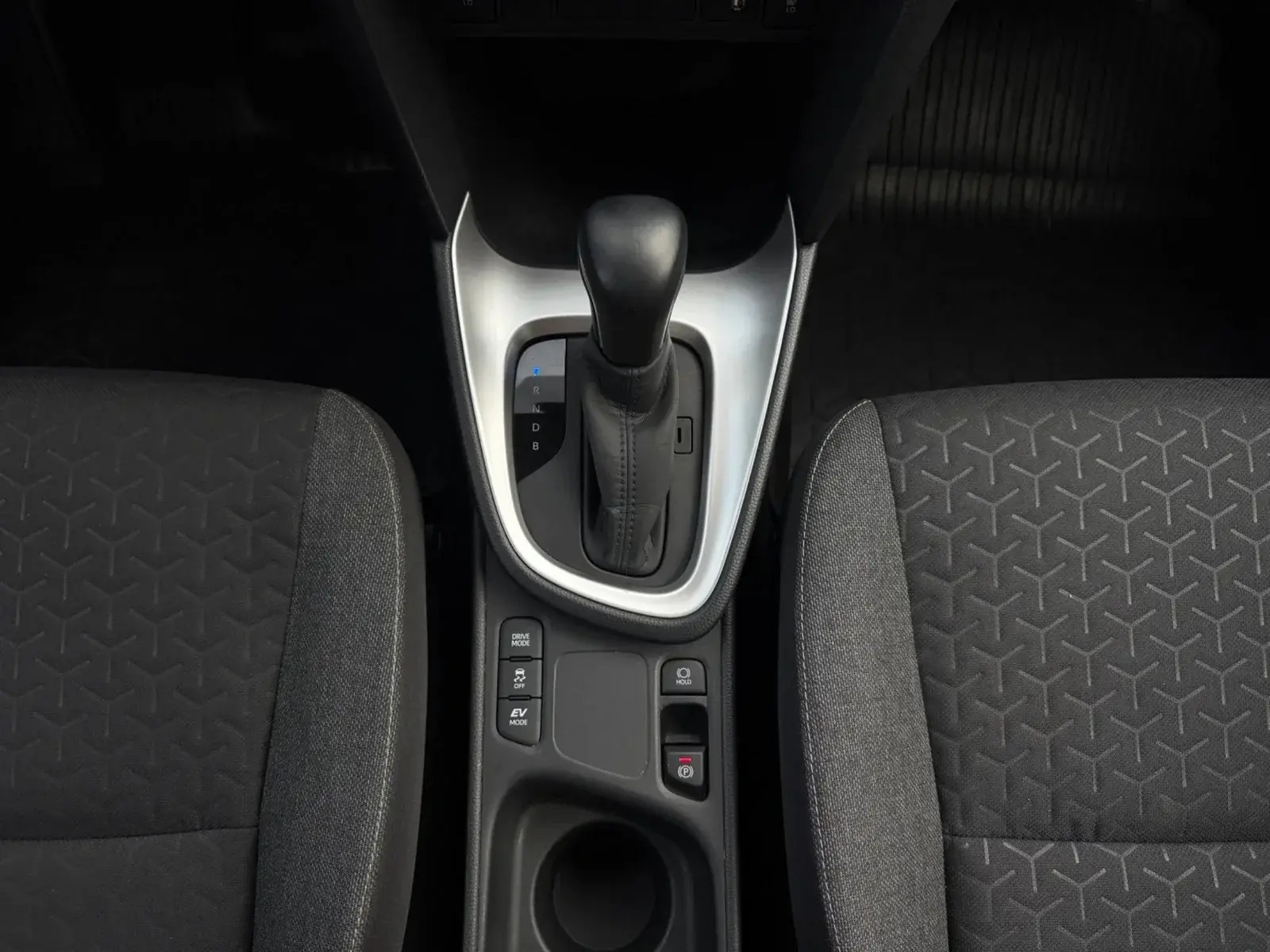 Sort Toyota Yaris Cross fra 2022