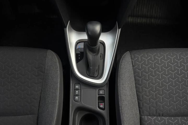 Sort Toyota Yaris Cross fra 2022