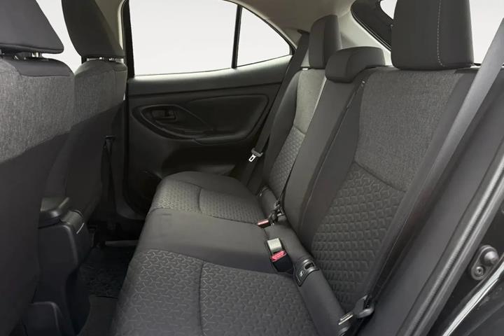 Sort Toyota Yaris Cross fra 2022