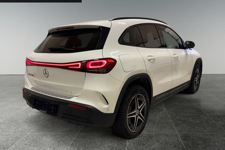 Hvid Mercedes EQA250 fra 2021