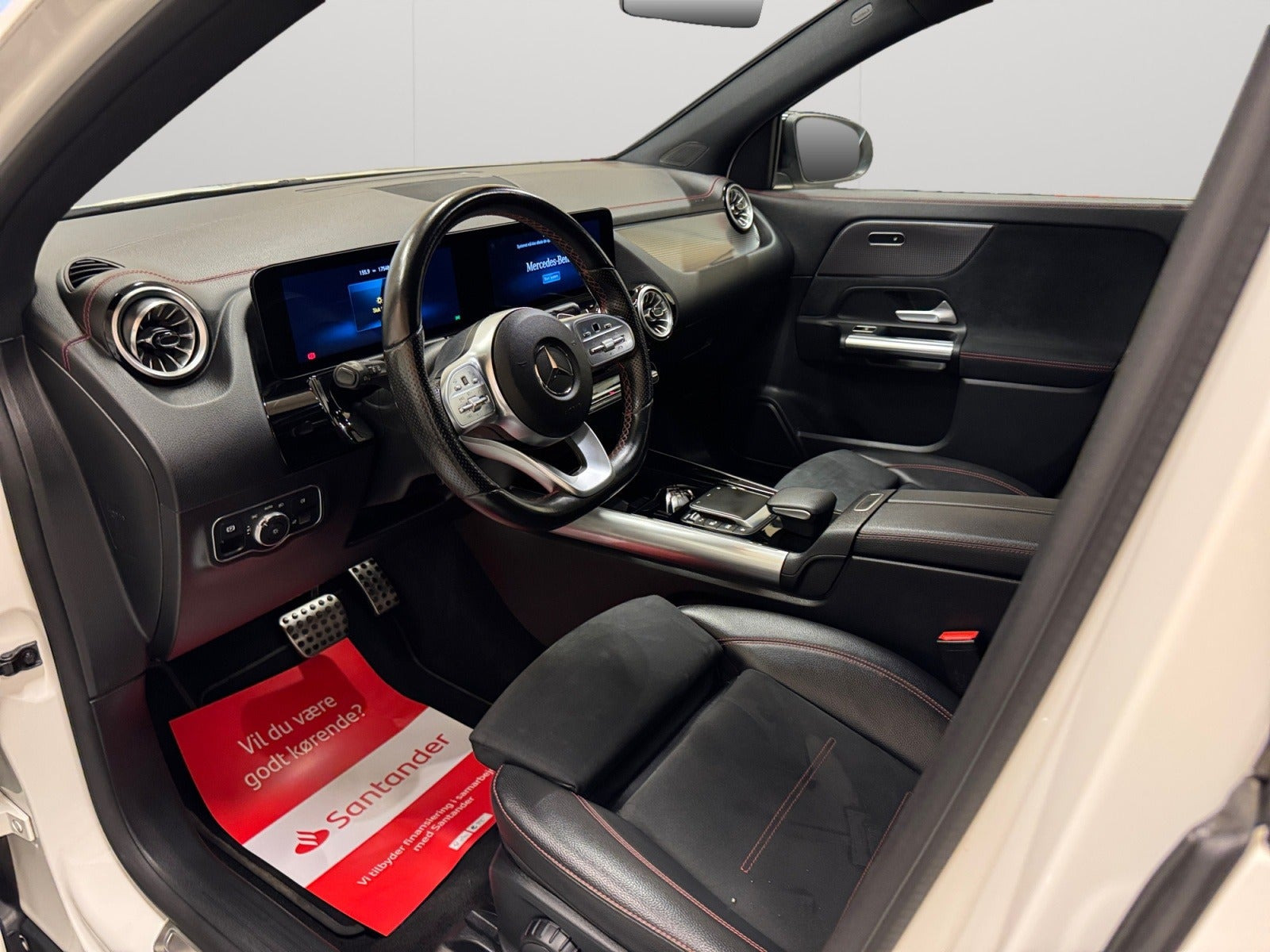 Hvid Mercedes EQA250 fra 2021