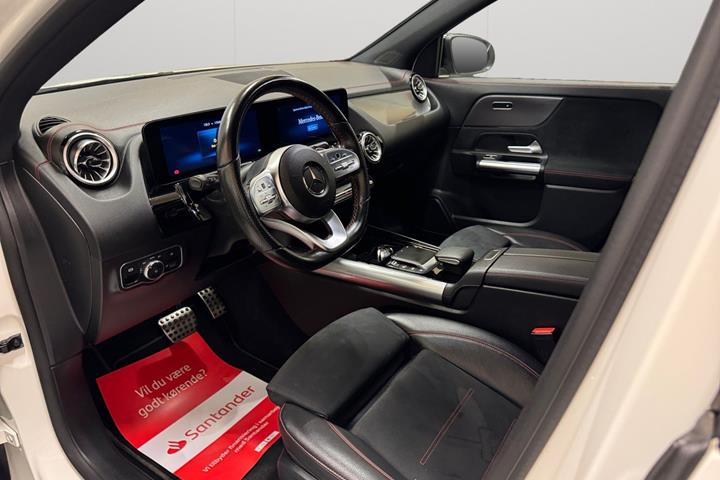 Hvid Mercedes EQA250 fra 2021