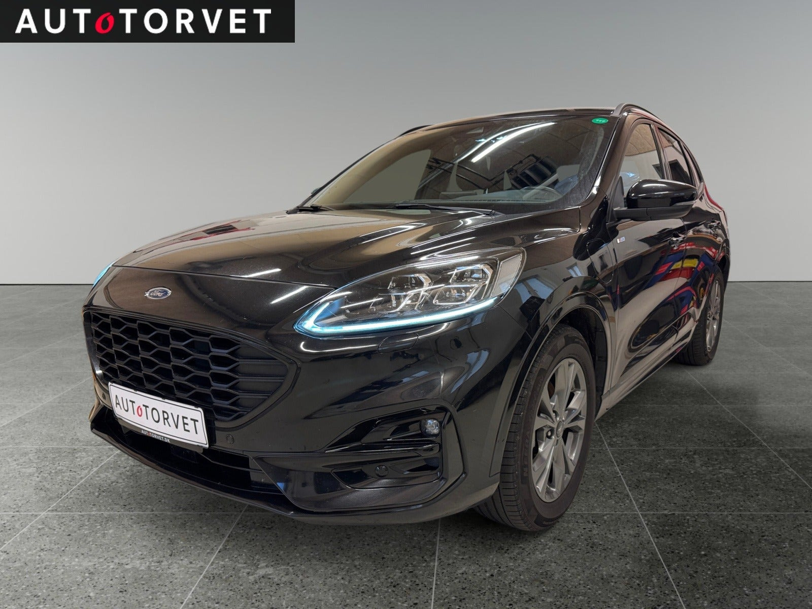 Ford Kuga 2,5 PHEV ST-Line X CVT