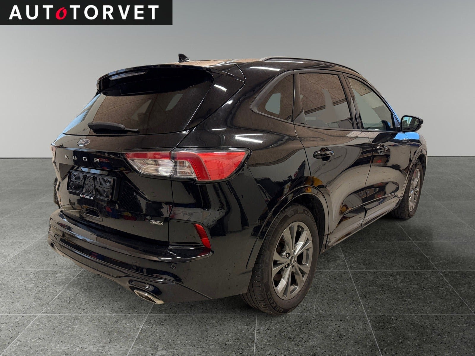 Sort Ford Kuga fra 2020