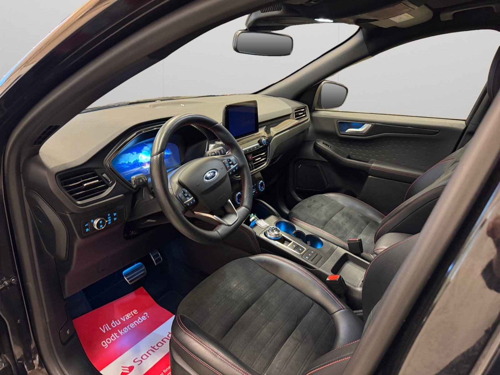 Sort Ford Kuga fra 2020