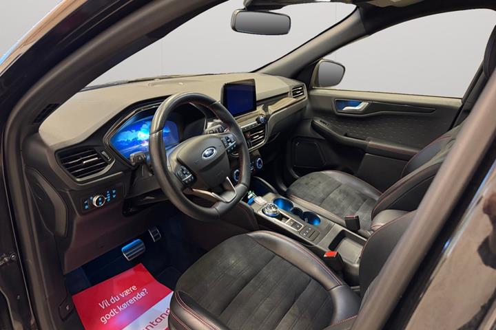Sort Ford Kuga fra 2020