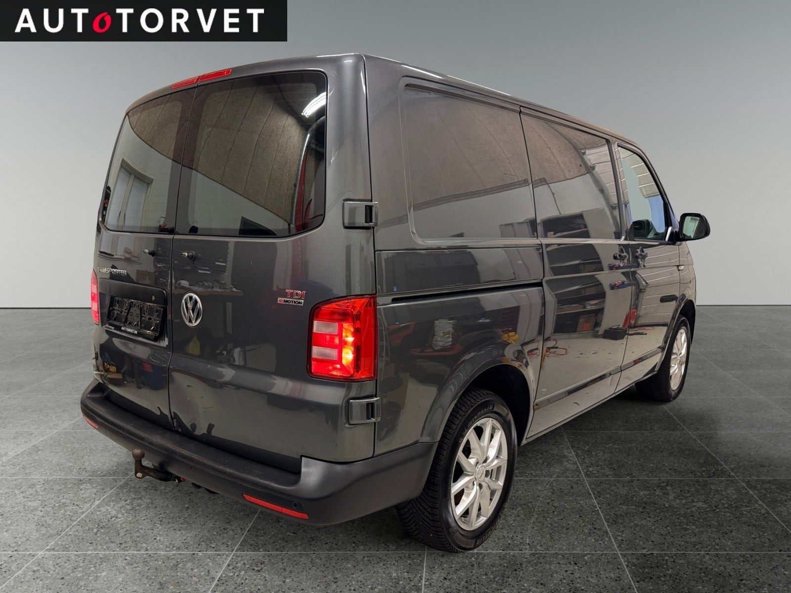 Sort VW Transporter fra 2017