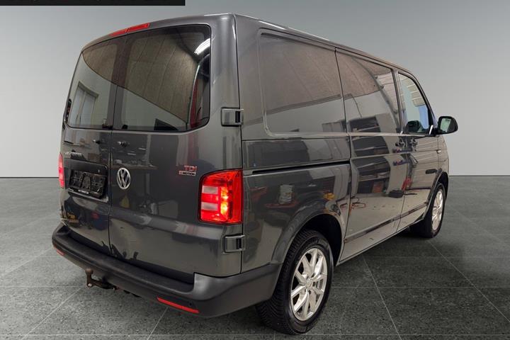 Sort VW Transporter fra 2017