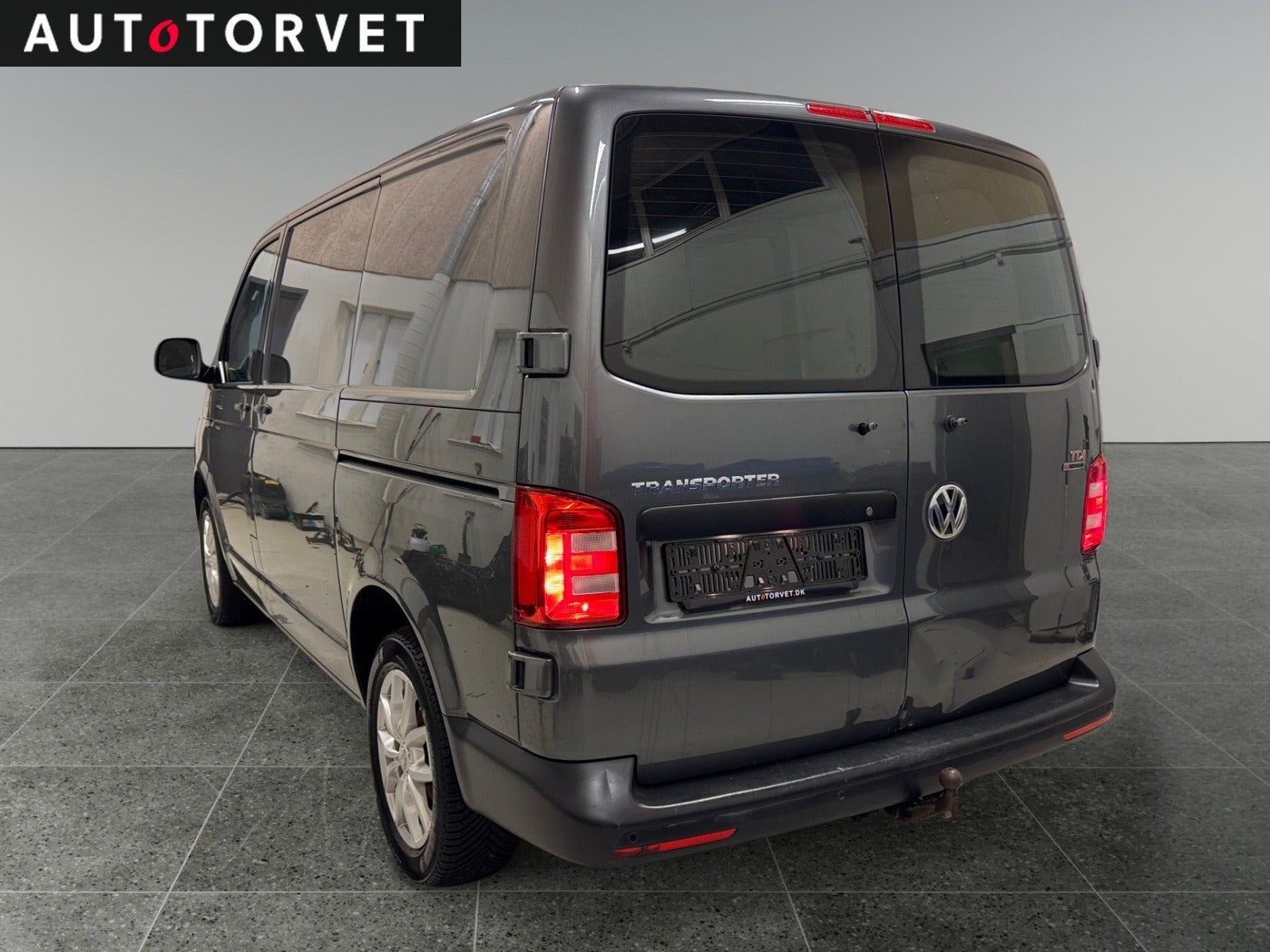 Sort VW Transporter fra 2017