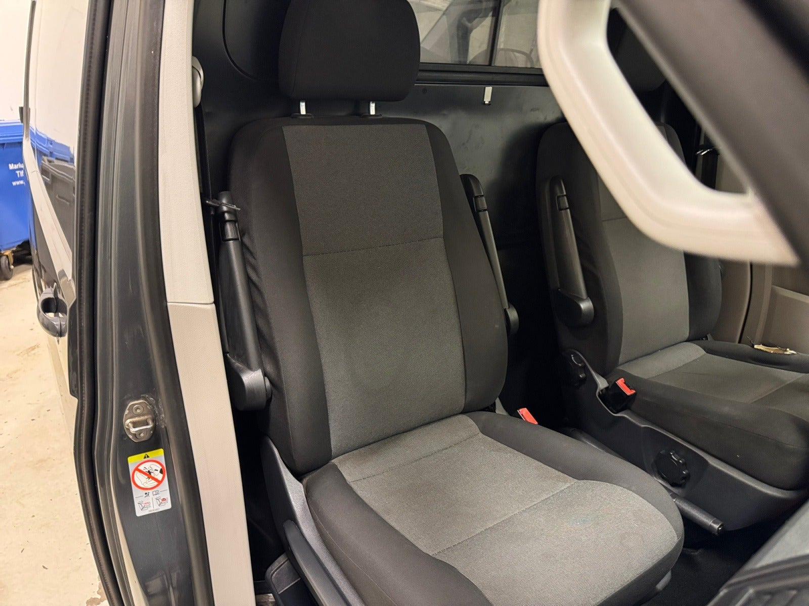 Sort VW Transporter fra 2017