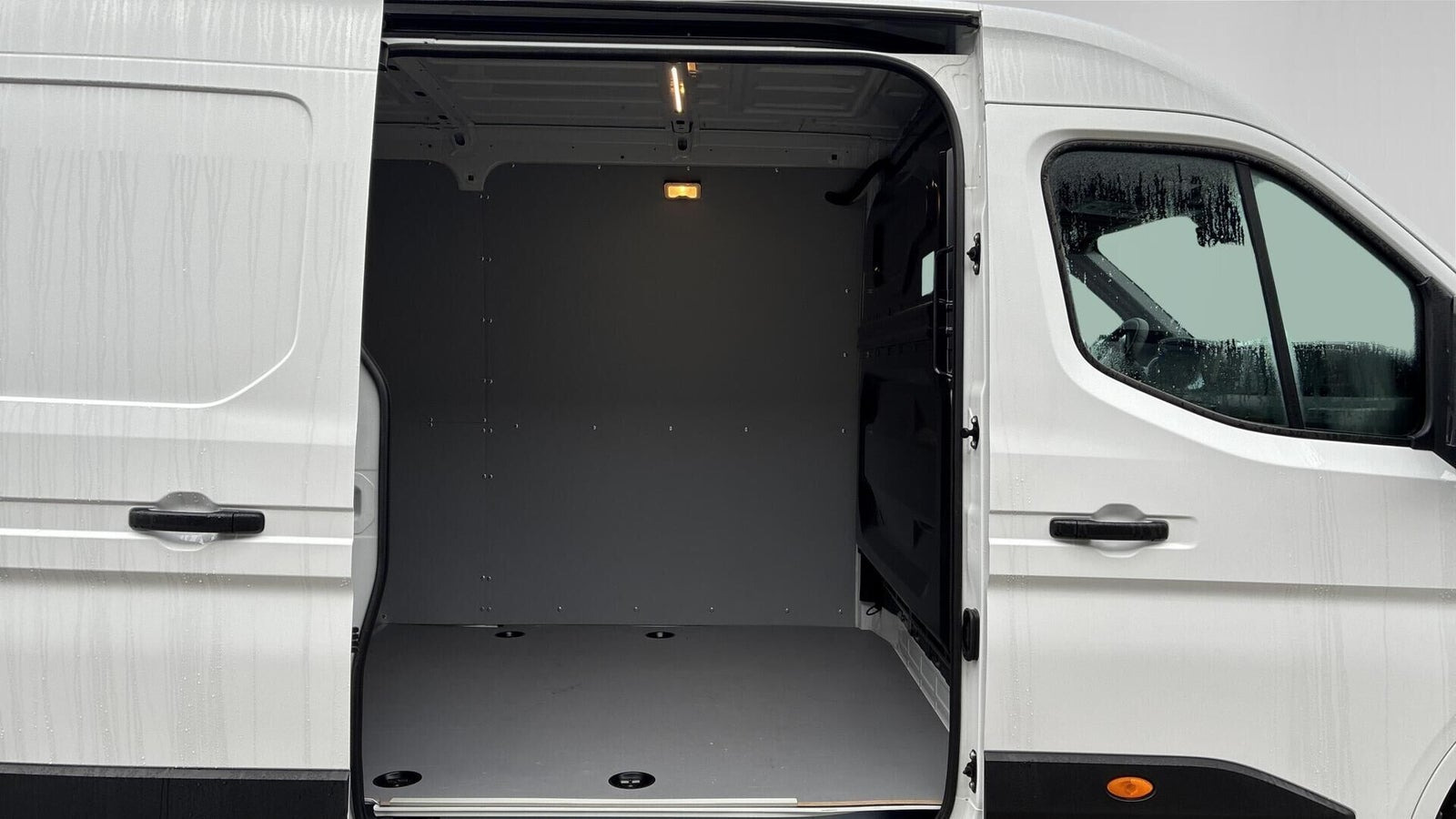 Hvid Renault Master V T35 fra 2026