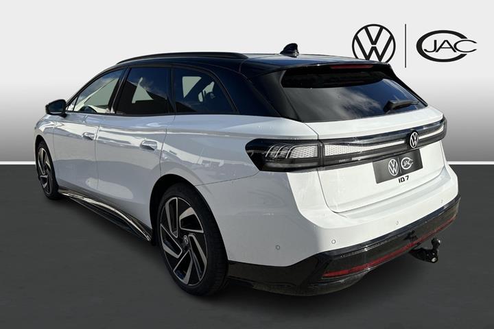 Hvid VW ID.7 fra 2025