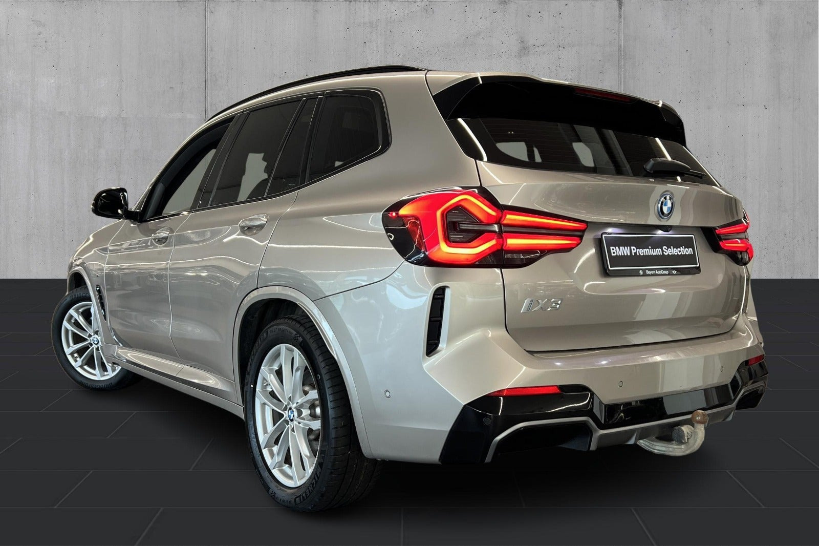 Beige BMW iX3 fra 2022