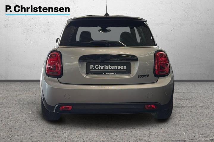 Sølv Mini Cooper SE fra 2023