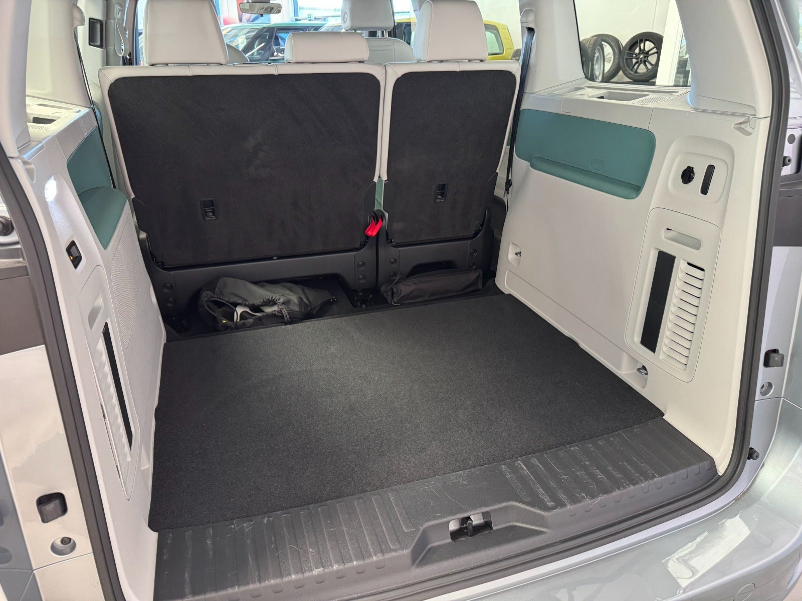 Sølv VW ID.Buzz fra 2025