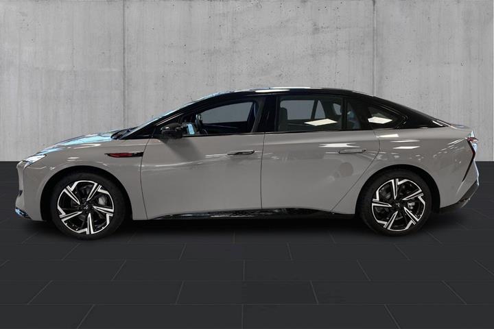 Grå Hongqi EH7 fra 2025
