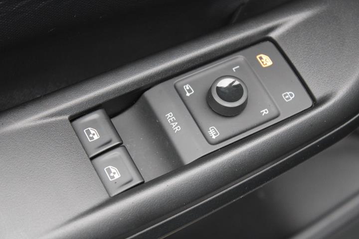 Grå Cupra Born fra 2024