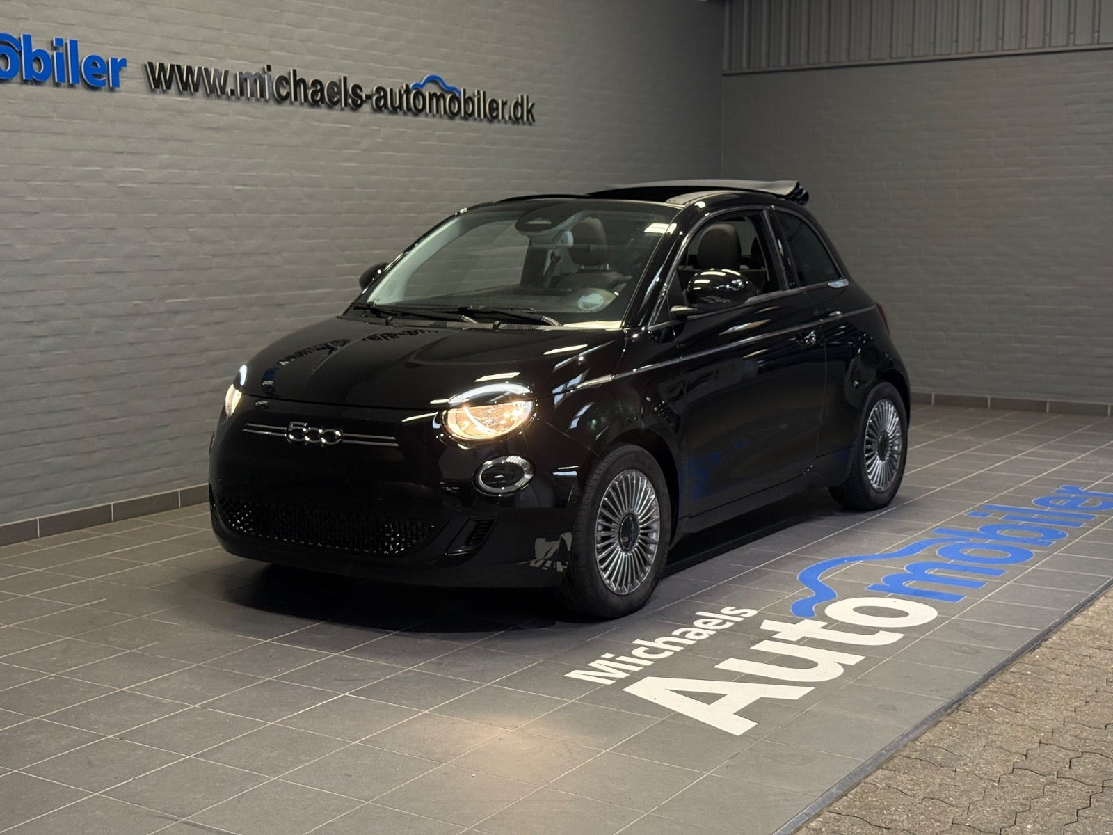 Fiat 500e 42 Icon Cabrio