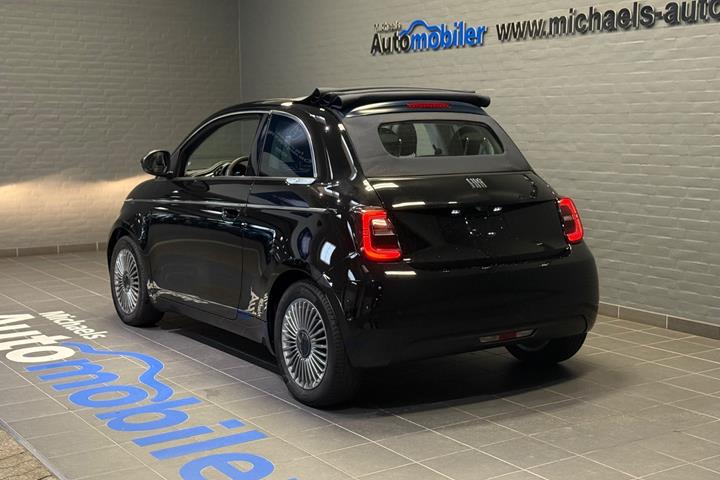 Sort Fiat 500e fra 2023