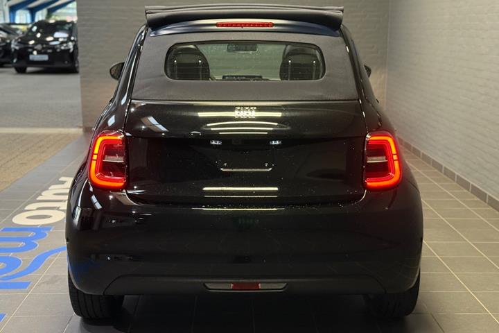 Sort Fiat 500e fra 2023