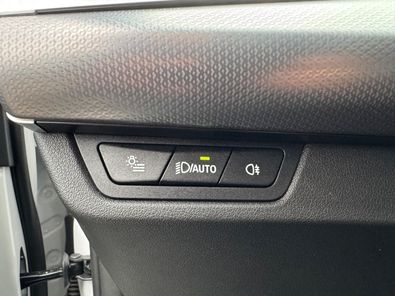 Hvid BMW iX1 fra 2024