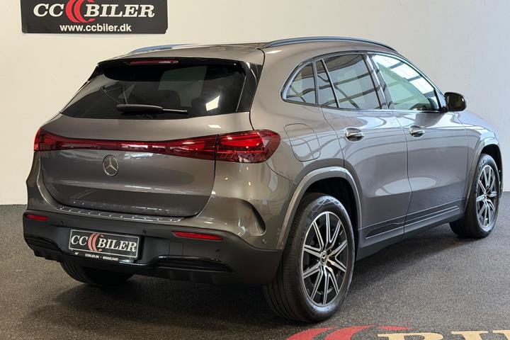 Sort Mercedes EQA250+ fra 2024