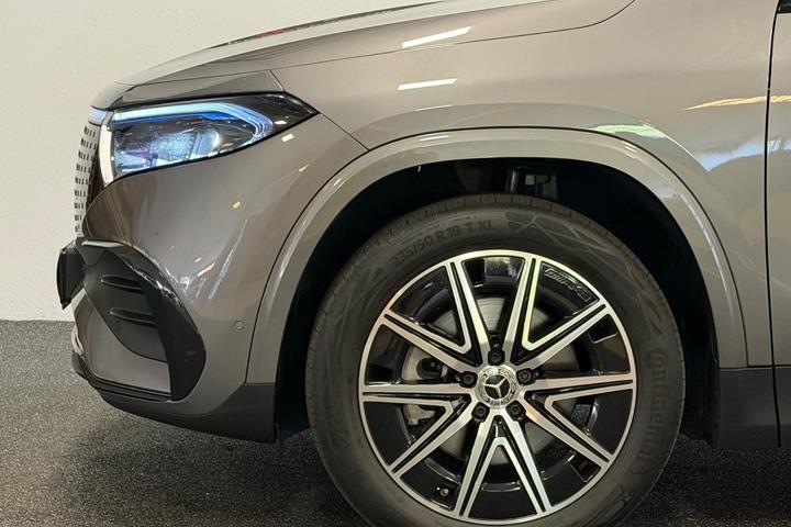 Sort Mercedes EQA250+ fra 2024