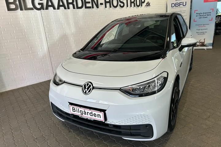 Hvid VW ID.3 fra 2023 set udefra