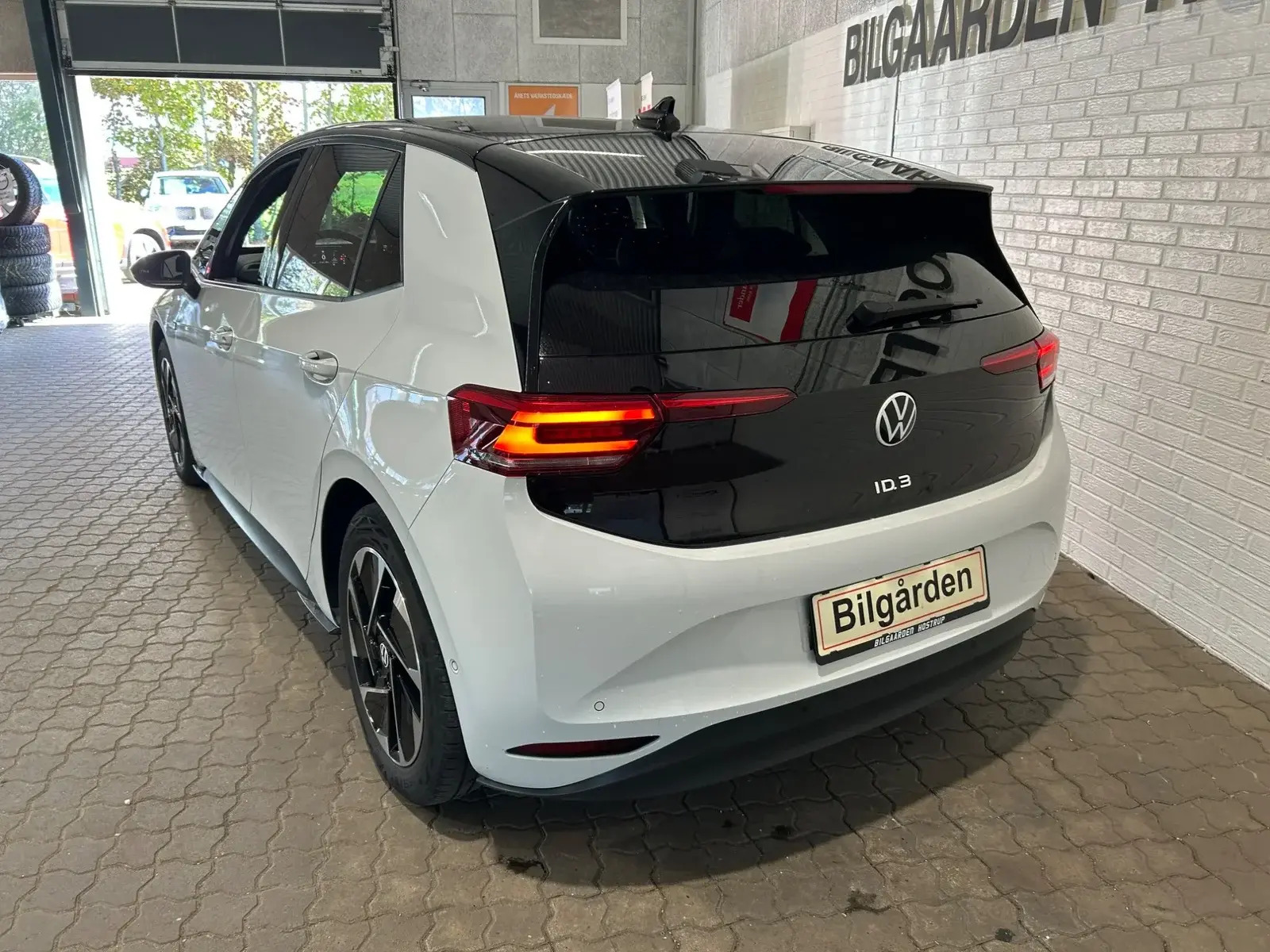 Hvid VW ID.3 fra 2023