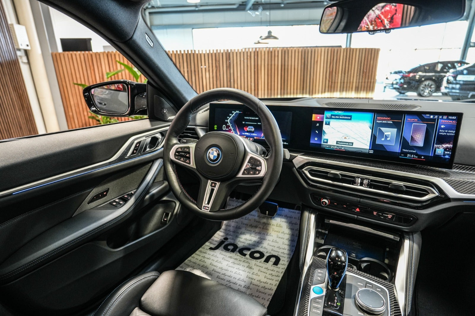 Grå BMW i4 fra 2022