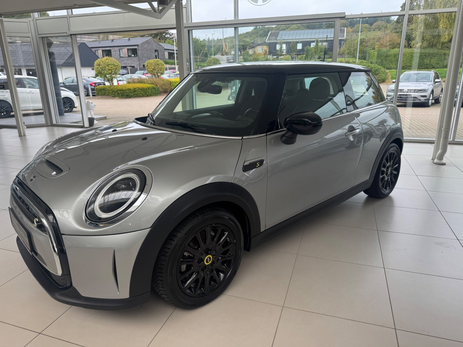 Mini Cooper SE Essential