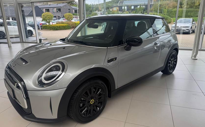 Mini Cooper SE Essential