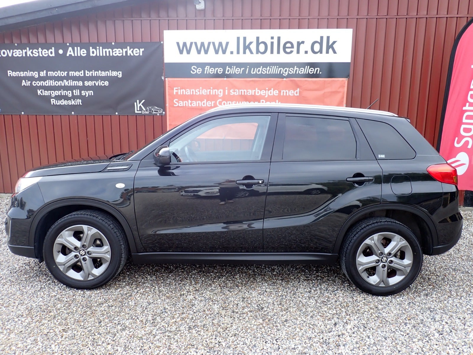Sort Suzuki Vitara fra 2015