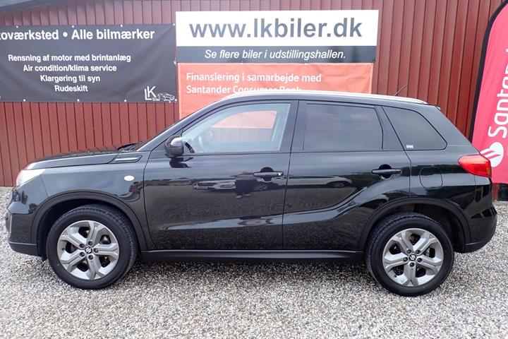 Sort Suzuki Vitara fra 2015