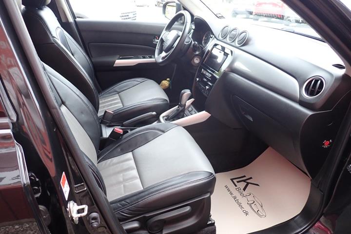 Sort Suzuki Vitara fra 2015