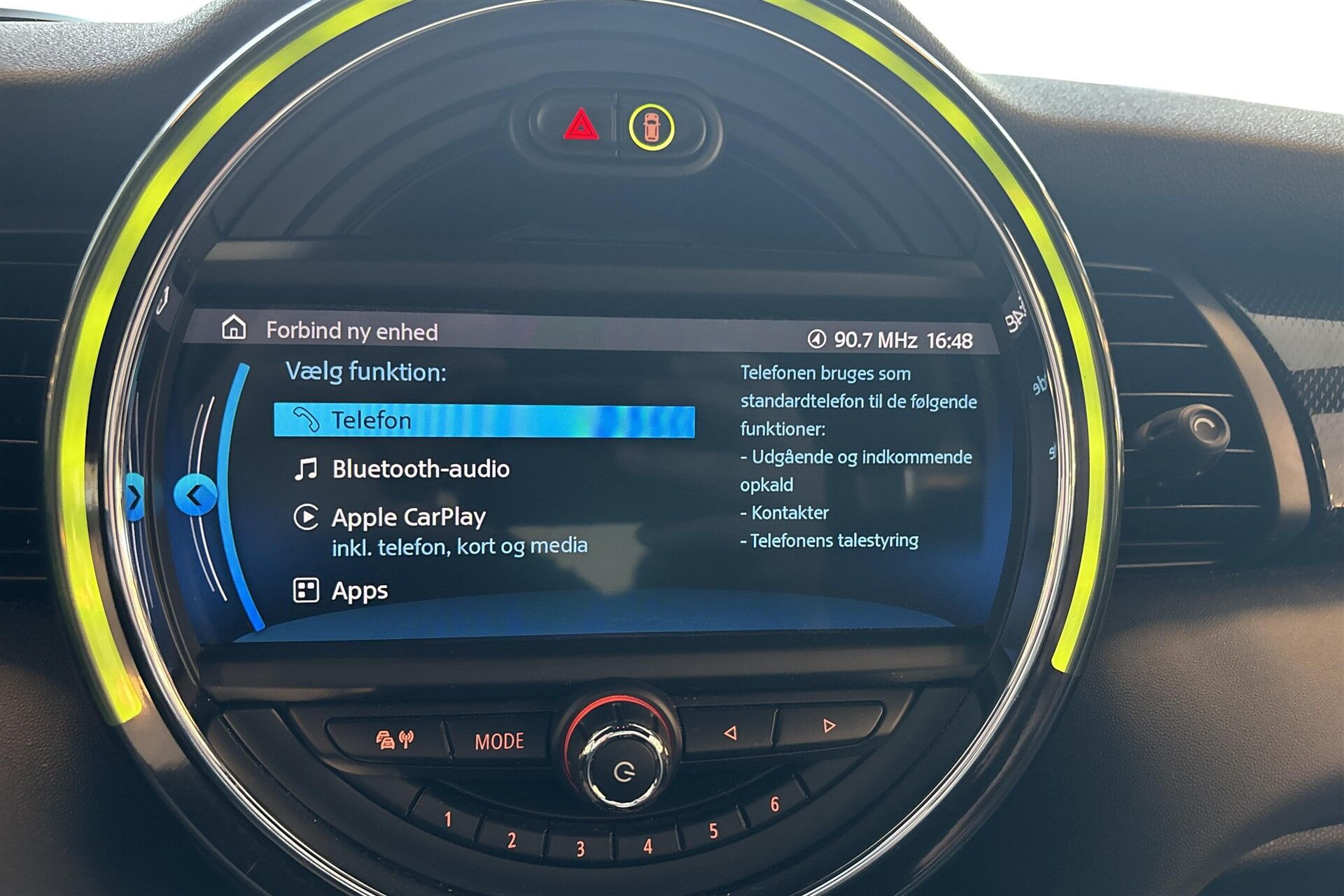 Grå Mini Cooper fra 2020