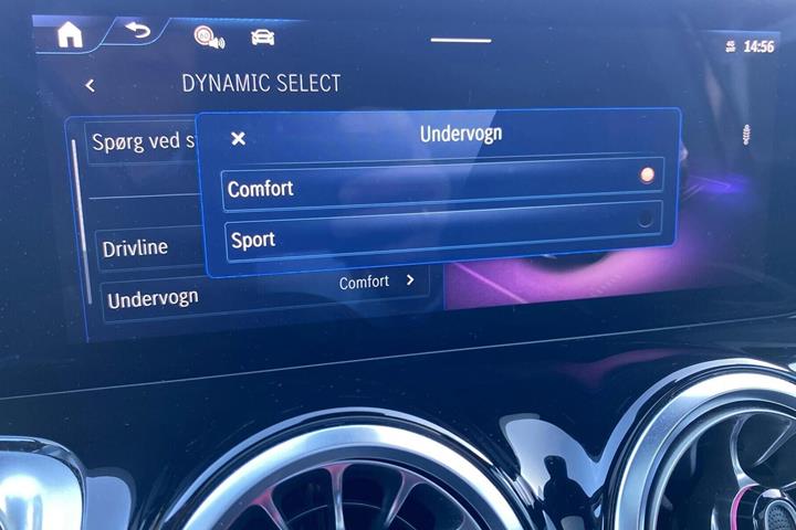 Sort Mercedes EQB250+ fra 2025