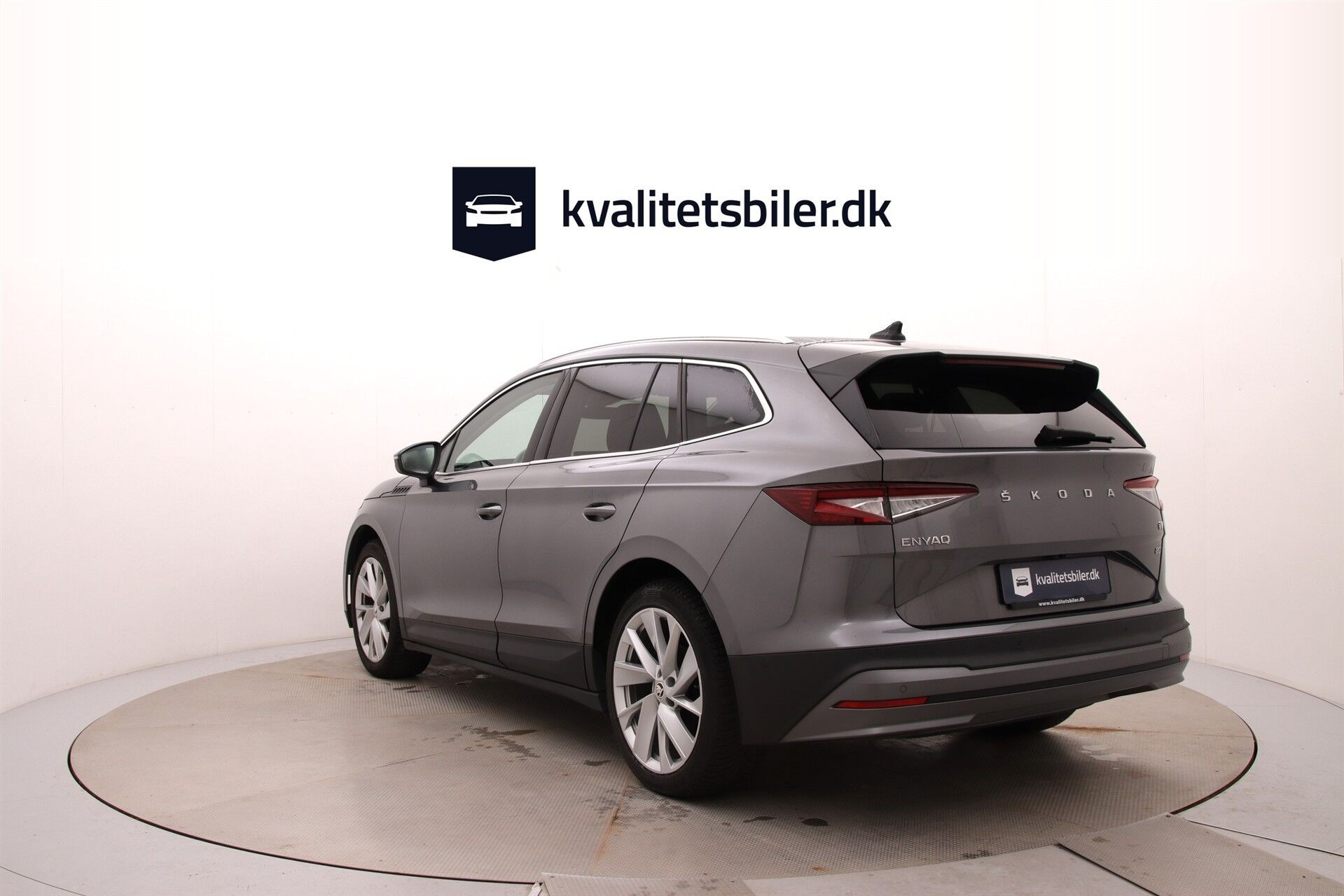 Grå Skoda Enyaq fra 2022