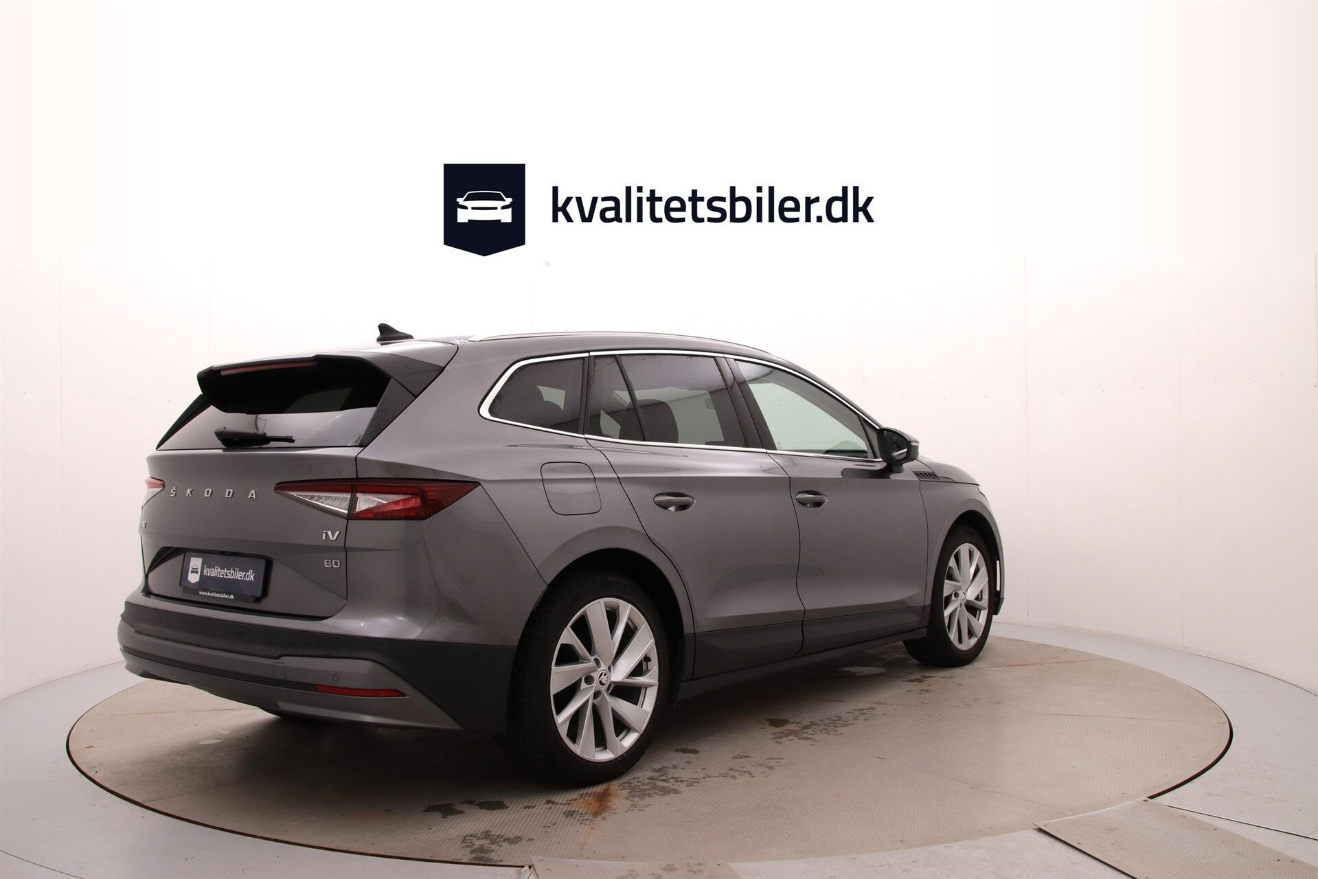 Grå Skoda Enyaq fra 2022