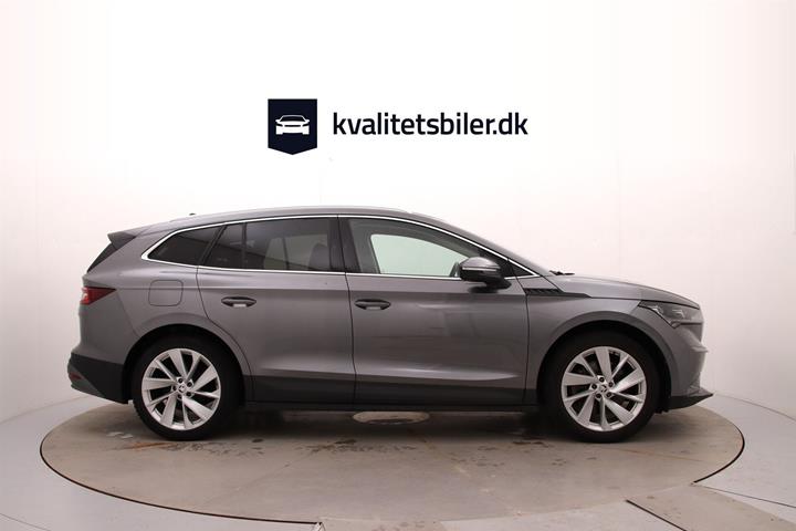 Grå Skoda Enyaq fra 2022