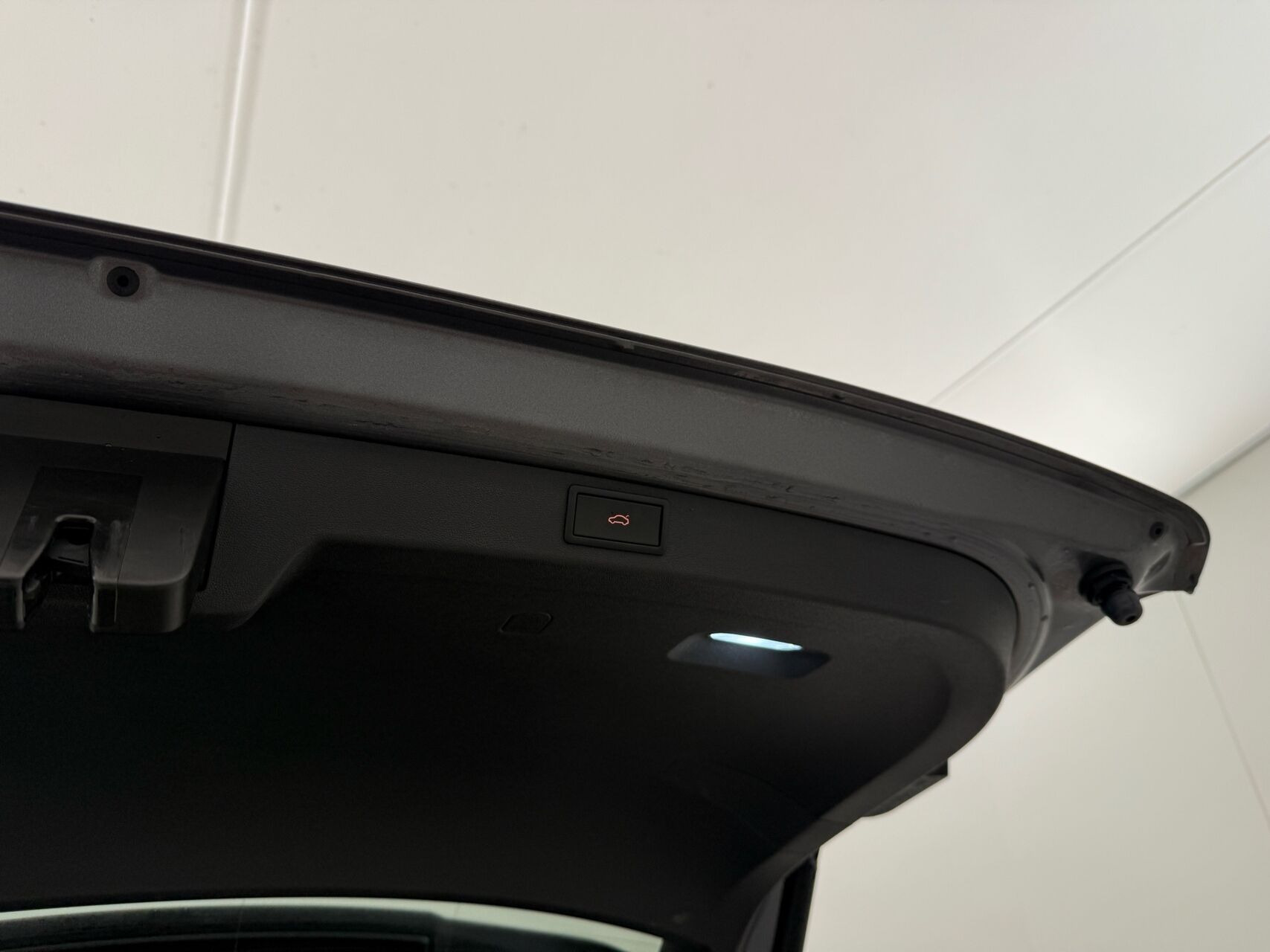 Grå Skoda Enyaq fra 2022